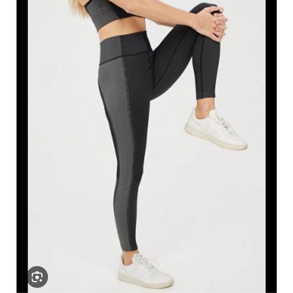 Aerie Offline Black ribbed Legging size S m5